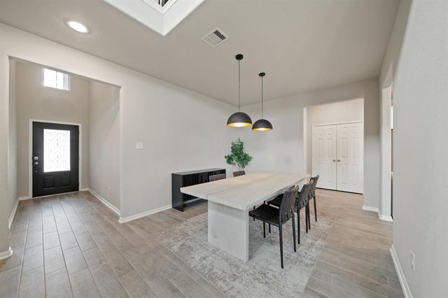 2202 Bright Sunrise Trail, Fresno, TX 77545