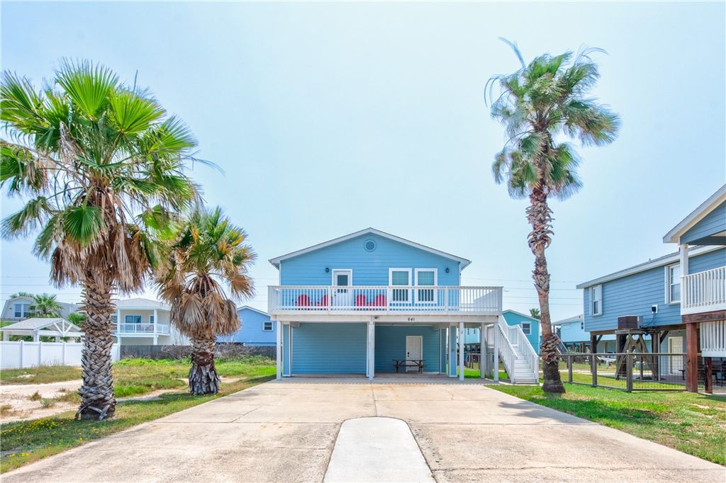 641 Dolphin Circ, Port Aransas, TX 78373