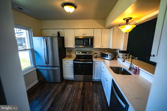 113 FOMALHAUT AVE, Sewell, NJ 08080