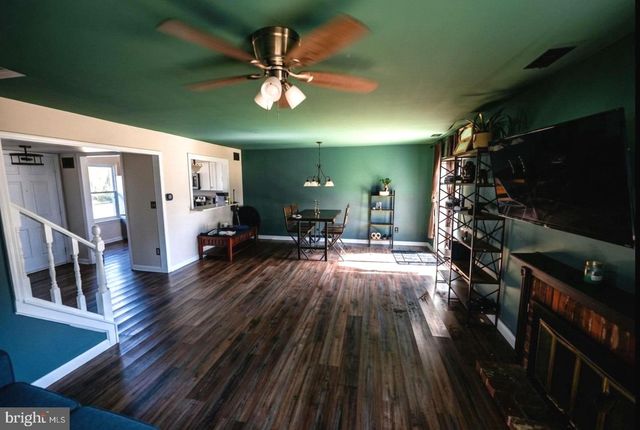 113 FOMALHAUT AVE, Sewell, NJ 08080