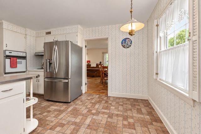 214 Washington Circle, Lake Forest, IL 60045