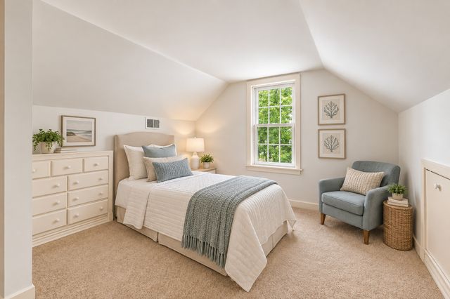 214 Washington Circle, Lake Forest, IL 60045