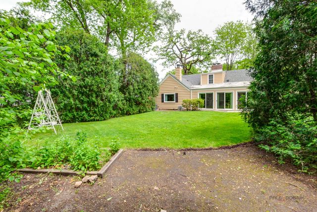 214 Washington Circle, Lake Forest, IL 60045