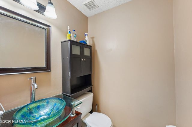 1317 ELLIS TRACE Drive W, Jacksonville, FL 32205