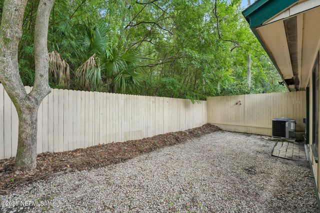 1317 ELLIS TRACE Drive W, Jacksonville, FL 32205