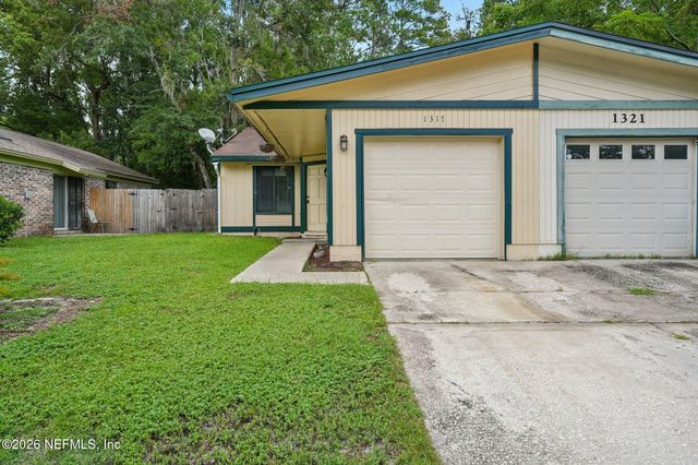 1317 ELLIS TRACE Drive W, Jacksonville, FL 32205