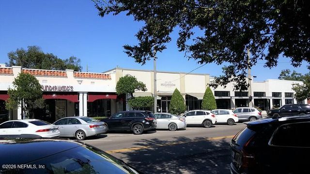 1317 ELLIS TRACE Drive W, Jacksonville, FL 32205