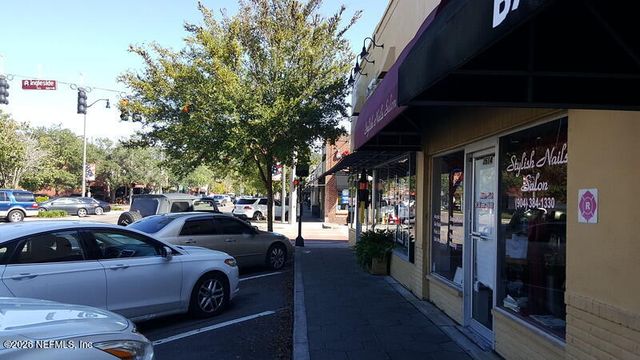 1317 ELLIS TRACE Drive W, Jacksonville, FL 32205