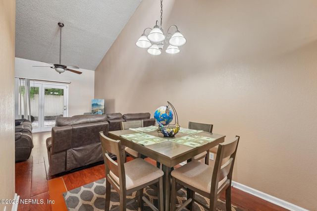1317 ELLIS TRACE Drive W, Jacksonville, FL 32205