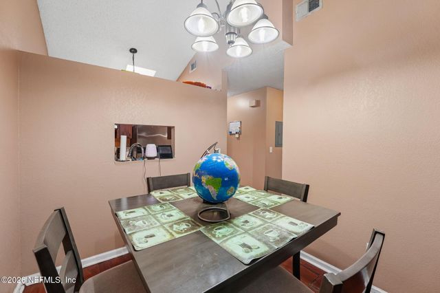 1317 ELLIS TRACE Drive W, Jacksonville, FL 32205