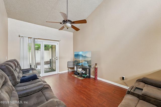 1317 ELLIS TRACE Drive W, Jacksonville, FL 32205