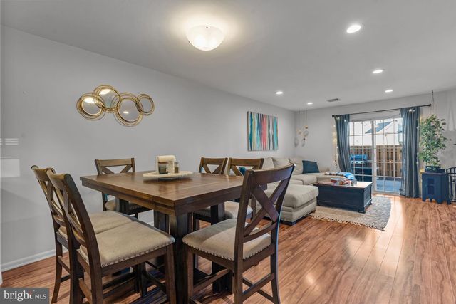 7 LAUREL CT, Hamilton, NJ 08690