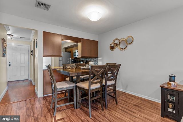 7 LAUREL CT, Hamilton, NJ 08690