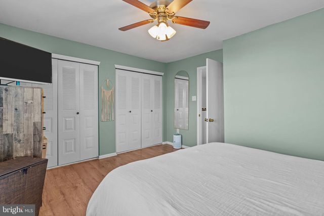 7 LAUREL CT, Hamilton, NJ 08690