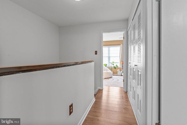 7 LAUREL CT, Hamilton, NJ 08690