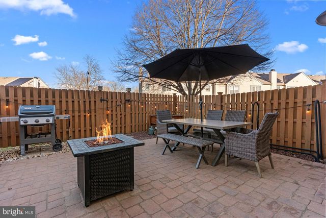 7 LAUREL CT, Hamilton, NJ 08690