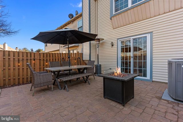 7 LAUREL CT, Hamilton, NJ 08690