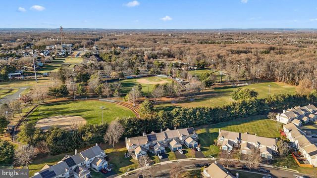 7 LAUREL CT, Hamilton, NJ 08690