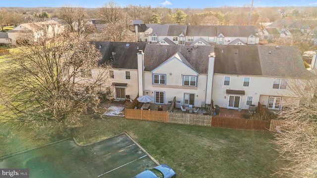 7 LAUREL CT, Hamilton, NJ 08690