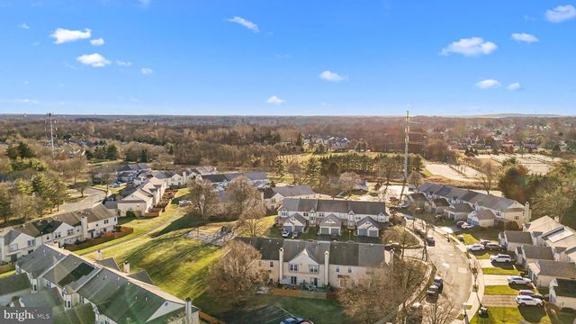 7 LAUREL CT, Hamilton, NJ 08690