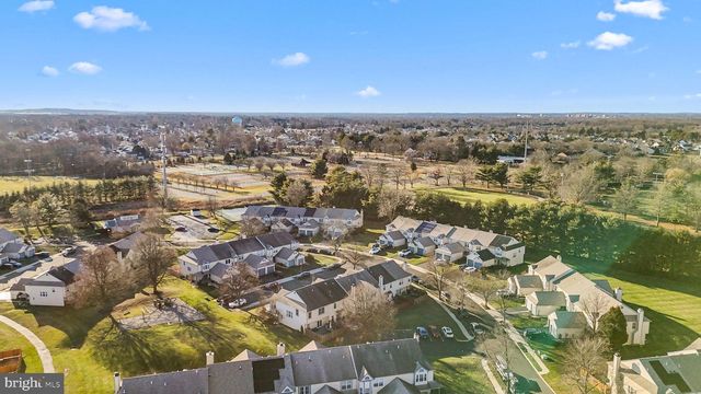 7 LAUREL CT, Hamilton, NJ 08690