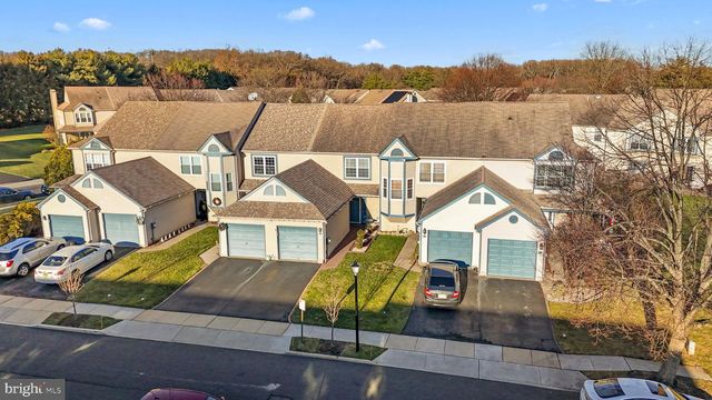 7 LAUREL CT, Hamilton, NJ 08690