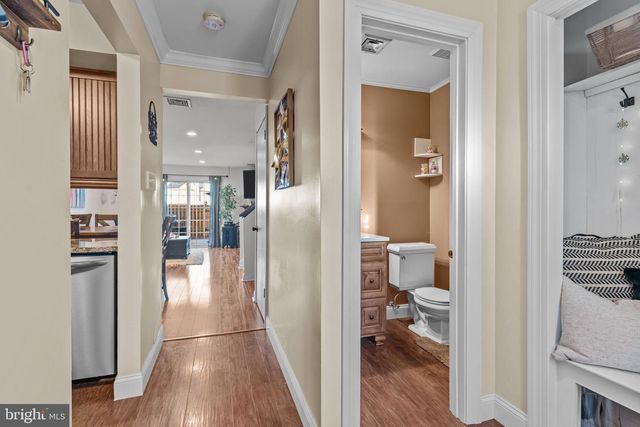 7 LAUREL CT, Hamilton, NJ 08690