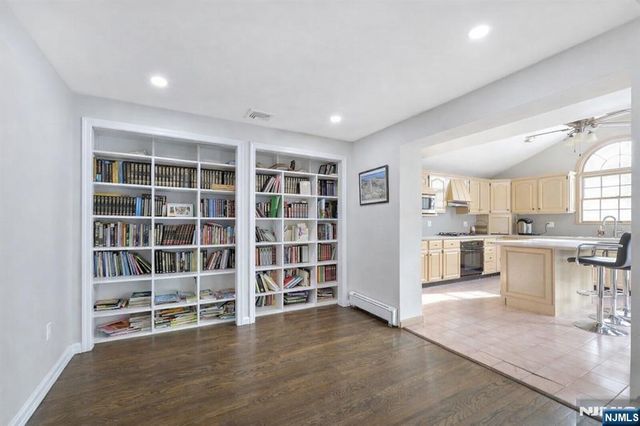 119 Sussex Road, Bergenfield, NJ 07621