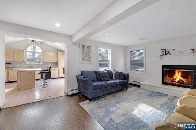 119 Sussex Road, Bergenfield, NJ 07621