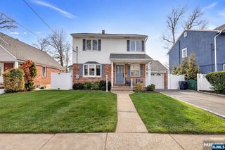 119 Sussex Road, Bergenfield, NJ 07621