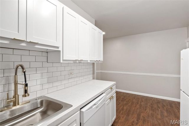 4950 Winona Avenue, St Louis, MO 63109