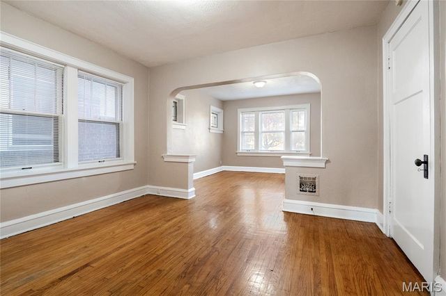 4950 Winona Avenue, St Louis, MO 63109