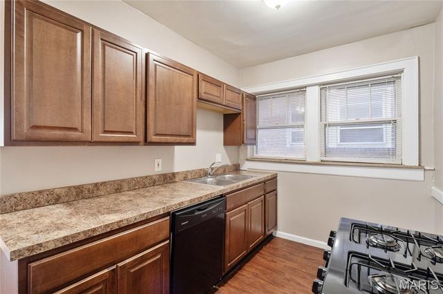 4950 Winona Avenue, St Louis, MO 63109