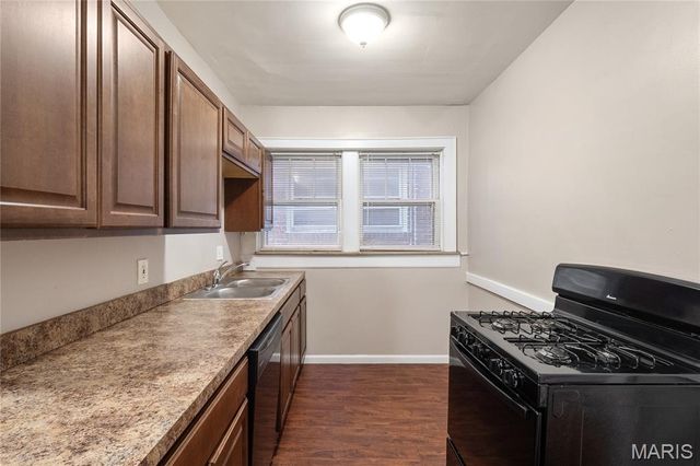 4950 Winona Avenue, St Louis, MO 63109
