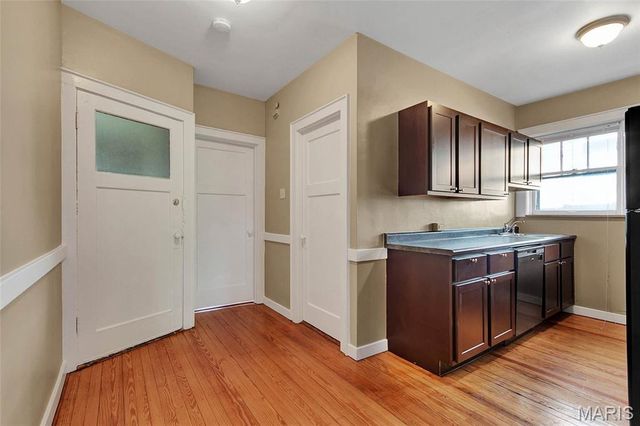 4950 Winona Avenue, St Louis, MO 63109