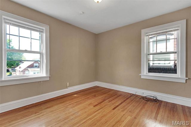 4950 Winona Avenue, St Louis, MO 63109