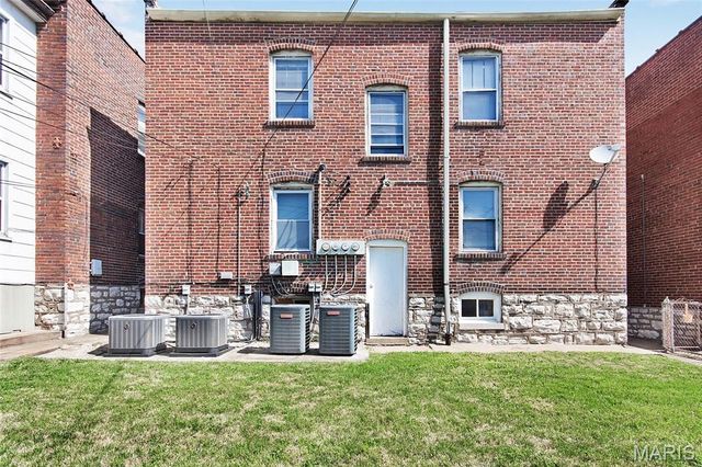 4950 Winona Avenue, St Louis, MO 63109