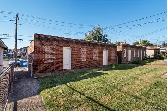 4950 Winona Avenue, St Louis, MO 63109