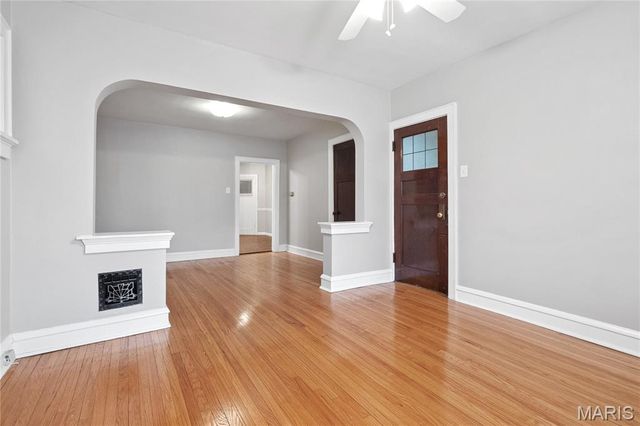 4950 Winona Avenue, St Louis, MO 63109