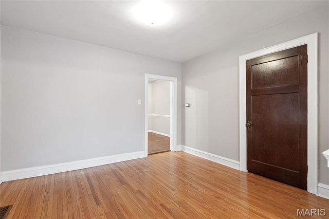 4950 Winona Avenue, St Louis, MO 63109