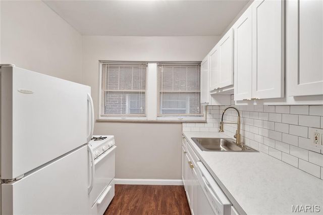 4950 Winona Avenue, St Louis, MO 63109