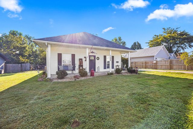 1405 S 5th Street, Rogers, AR 72756