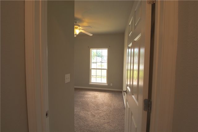 1405 S 5th Street, Rogers, AR 72756