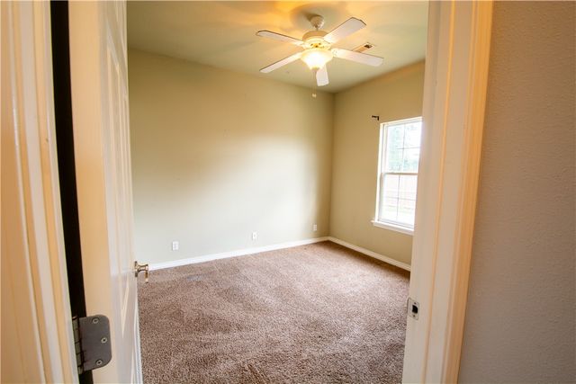 1405 S 5th Street, Rogers, AR 72756