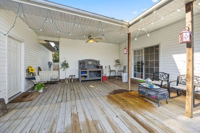1405 S 5th Street, Rogers, AR 72756