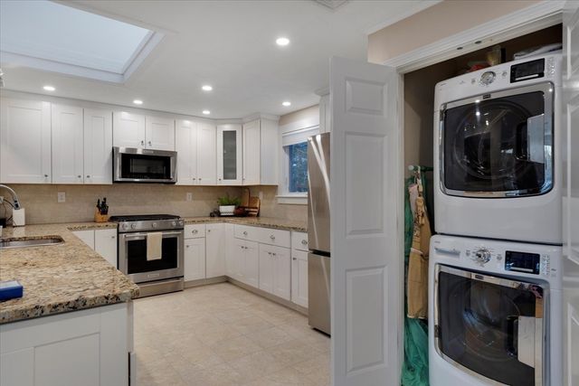 87 N Pond Dr, Brewster, MA 02631