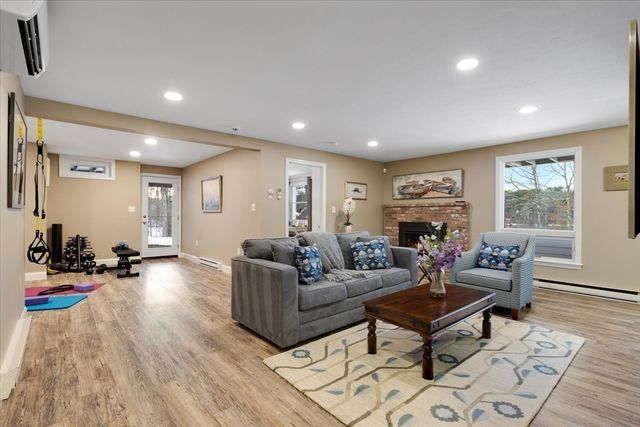 87 N Pond Dr, Brewster, MA 02631