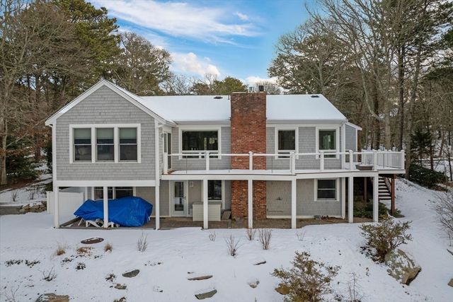 87 N Pond Dr, Brewster, MA 02631