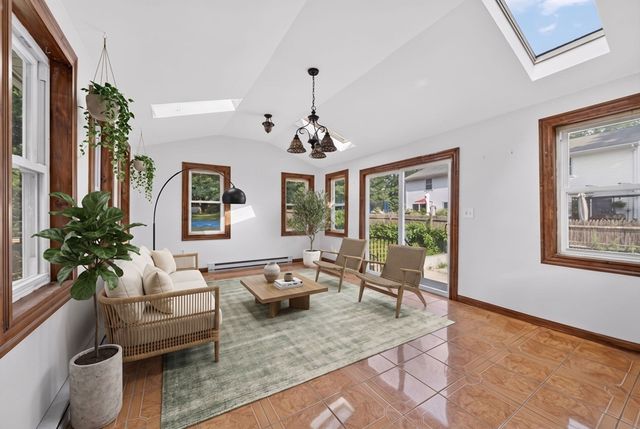 17 Pine Knoll Ln B, Taunton, MA 02780