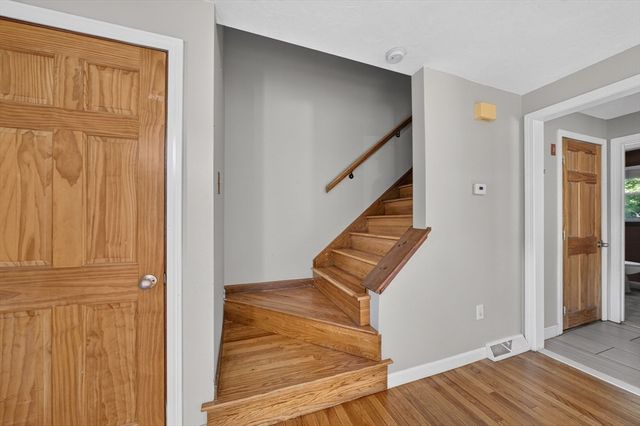 17 Pine Knoll Ln B, Taunton, MA 02780
